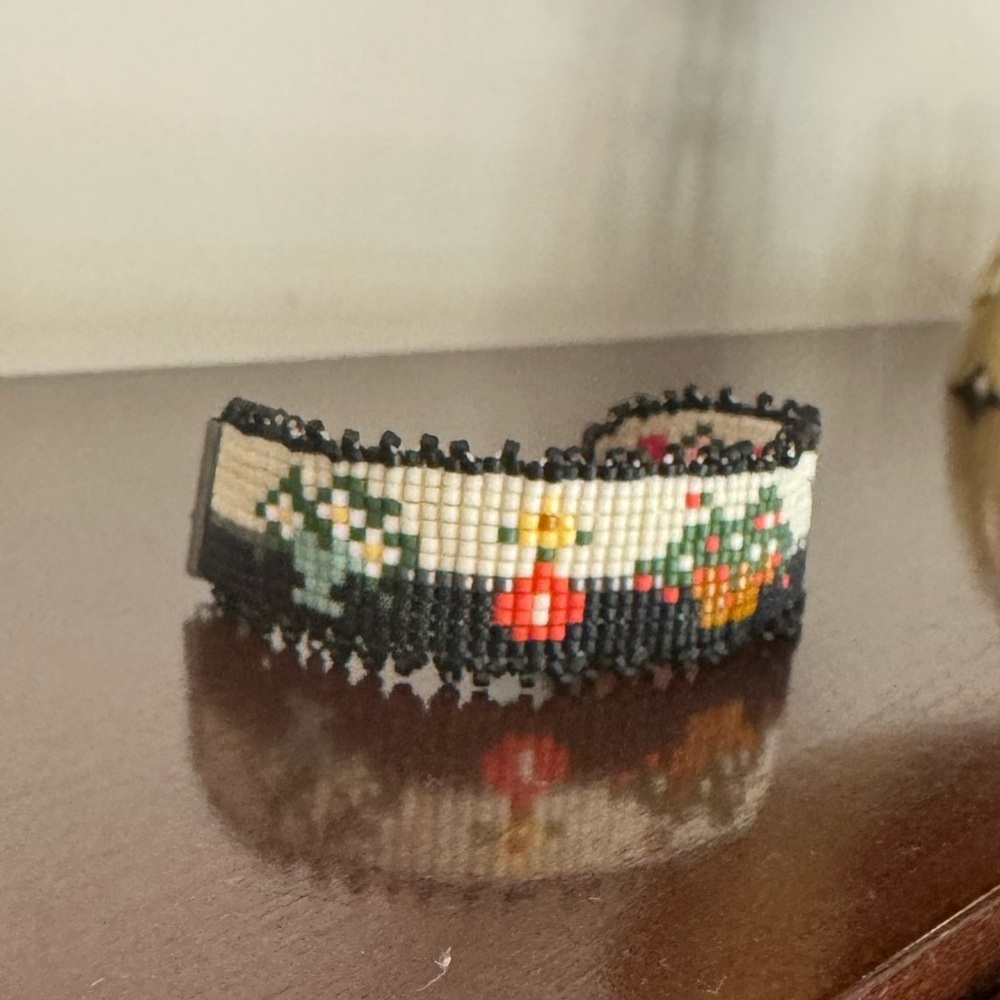 Handmade handcrafted potted flowers on black beaded loomed bracelet adjustable - Picture 8 of 10